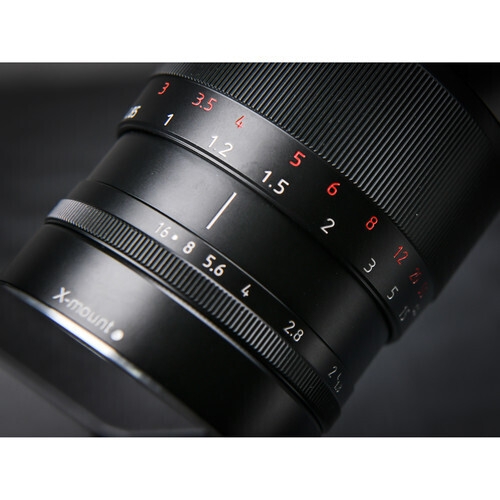 Sirui 50mm f/1.8 Anamorphic Lens